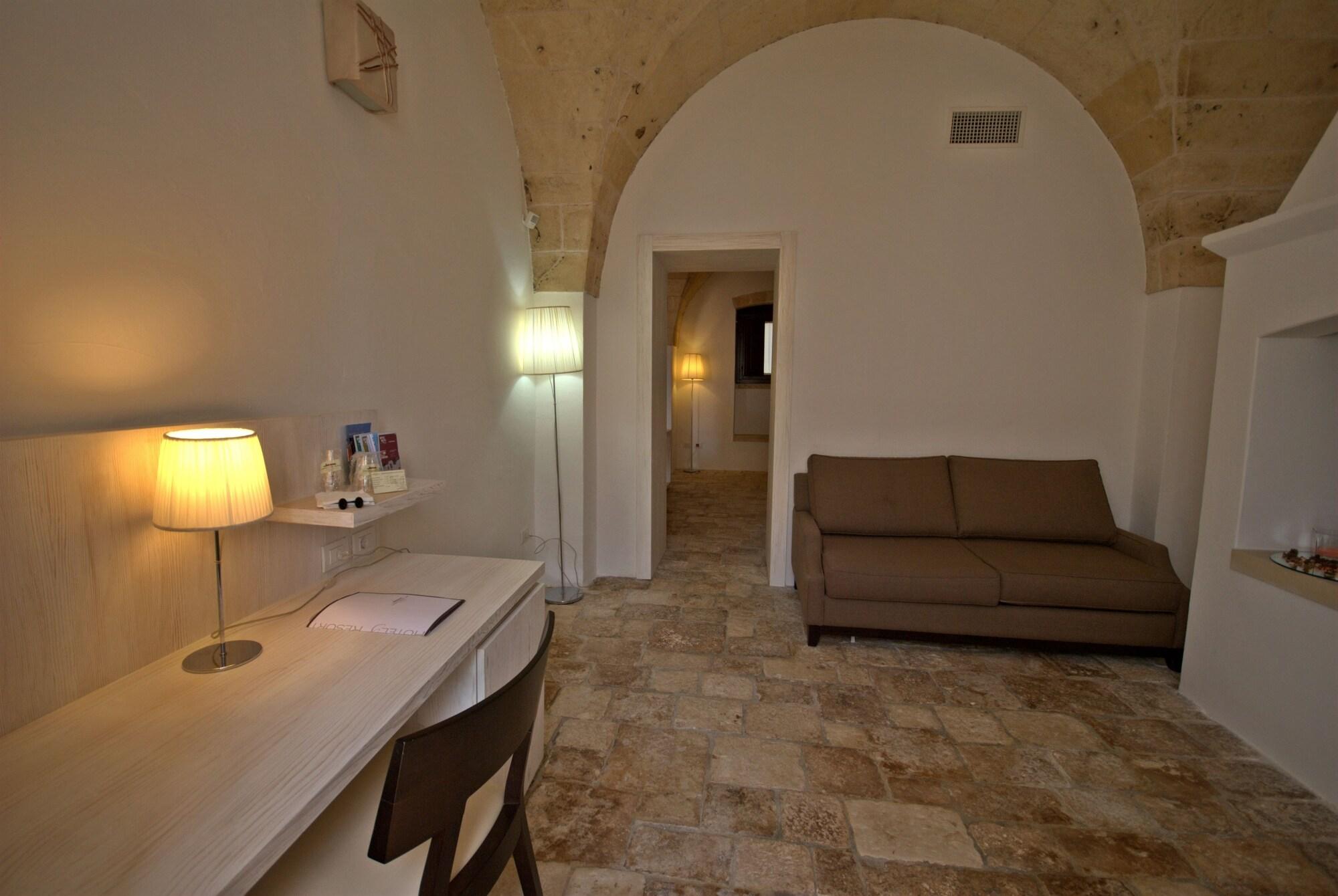 Masseria Corda Di Lana Hotel & Resort Torre Lapillo Exterior foto