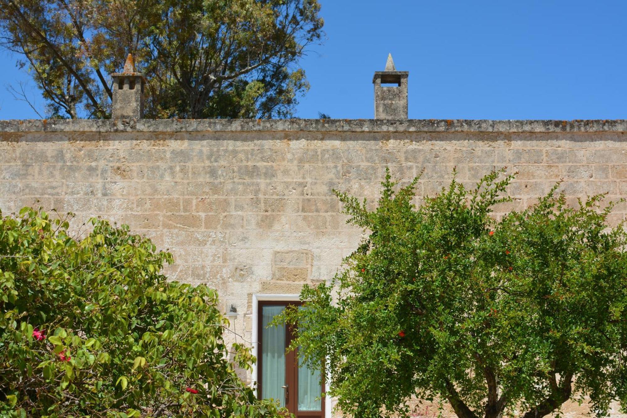Masseria Corda Di Lana Hotel & Resort Torre Lapillo Exterior foto